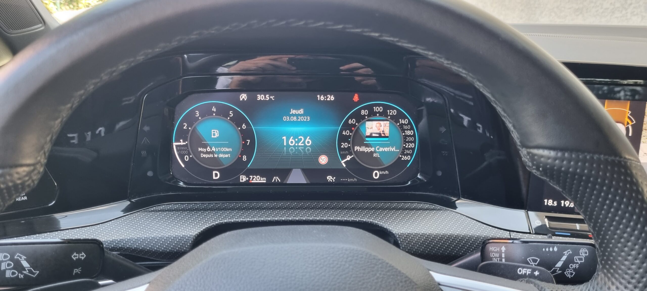 VOLKSWAGEN GOLF 8 1.5L E-TSI 150CH R-LINE