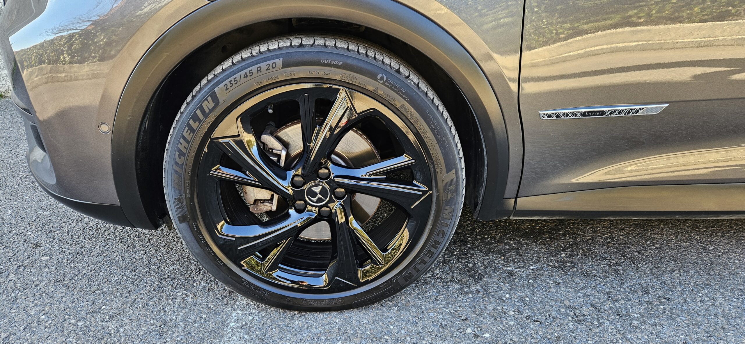 DS DS7 Crossback E-Tense 1.6 THP 16V 300 Plug in Hybrid 4X4 LOUVRE