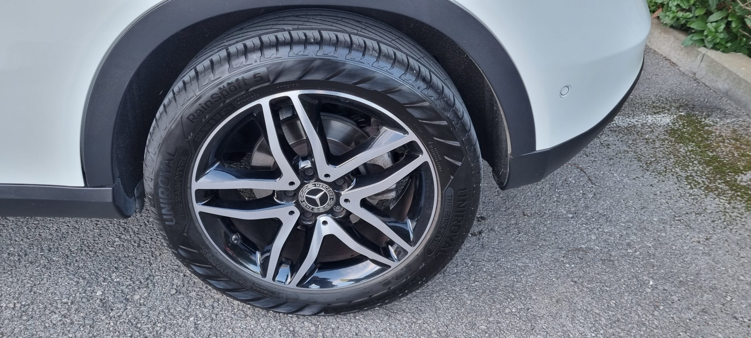 MERCEDES GLA 200 D 7G-TRONIC SENSATION