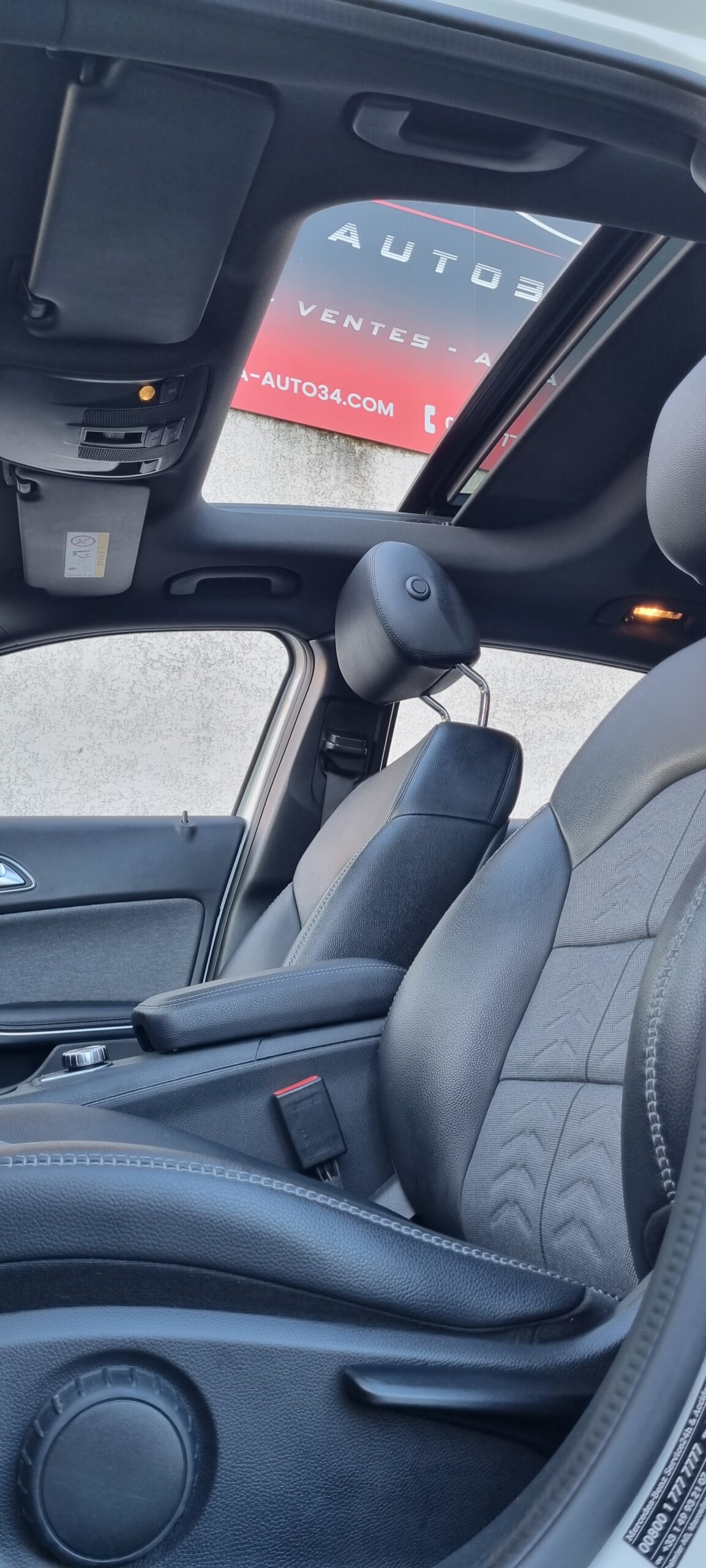 MERCEDES GLA 200 D 7G-TRONIC SENSATION