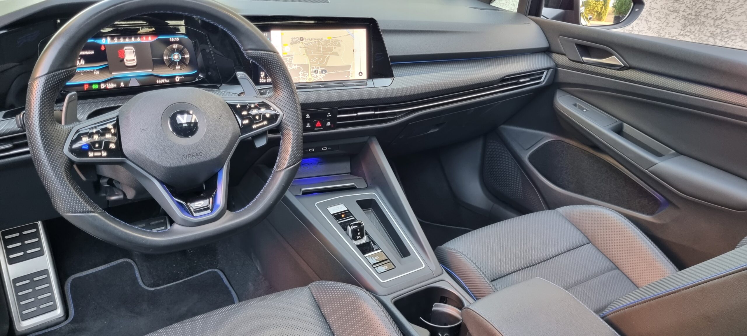 VOLKSWAGEN GOLF 8 R 2.0L TSI 320CH PACK PERFORMANCE 4 MOTION