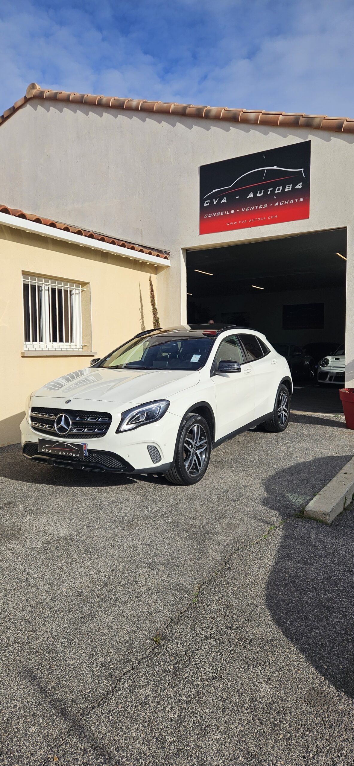 MERCEDES GLA 200 D 7G-TRONIC SENSATION