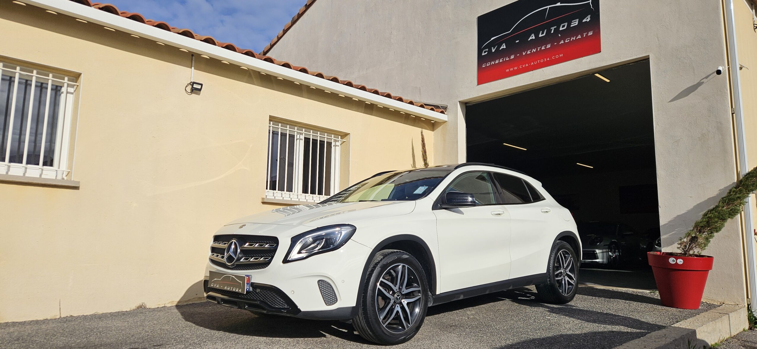 MERCEDES GLA 200 D 7G-TRONIC SENSATION