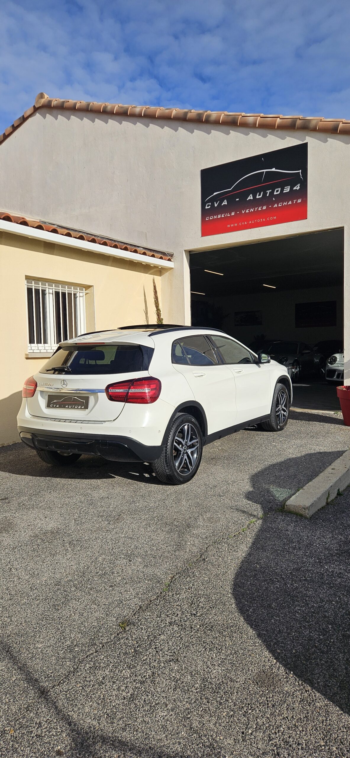 MERCEDES GLA 200 D 7G-TRONIC SENSATION