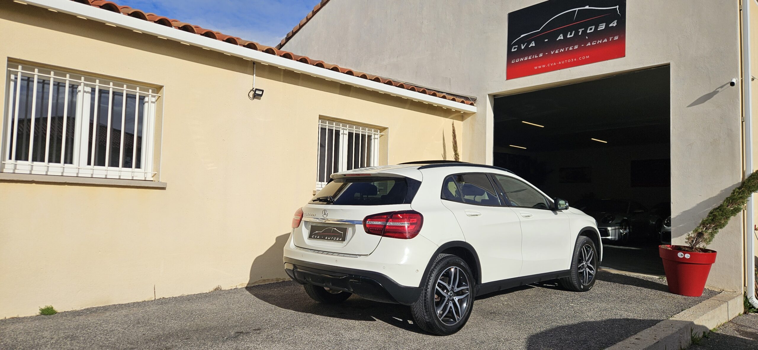 MERCEDES GLA 200 D 7G-TRONIC SENSATION