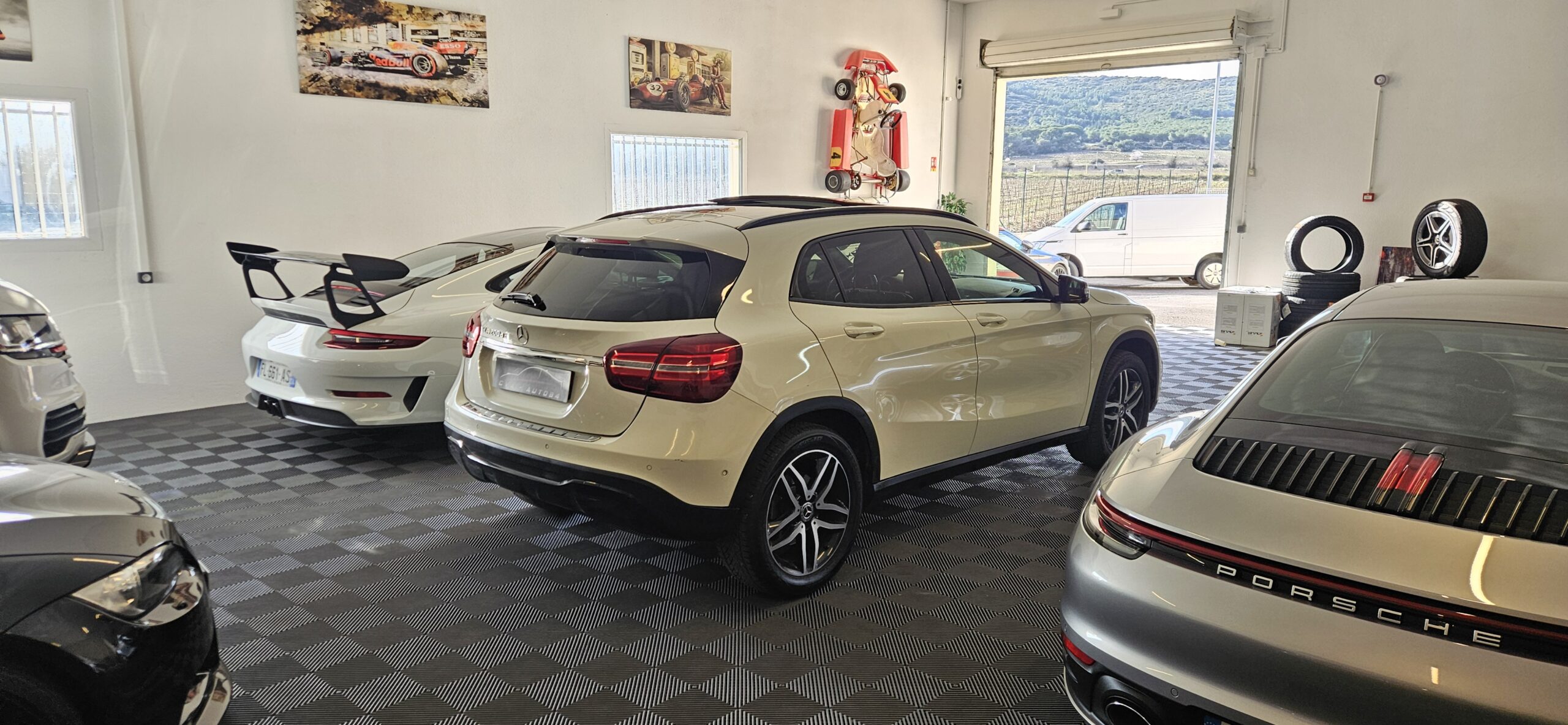 MERCEDES GLA 200 D 7G-TRONIC SENSATION
