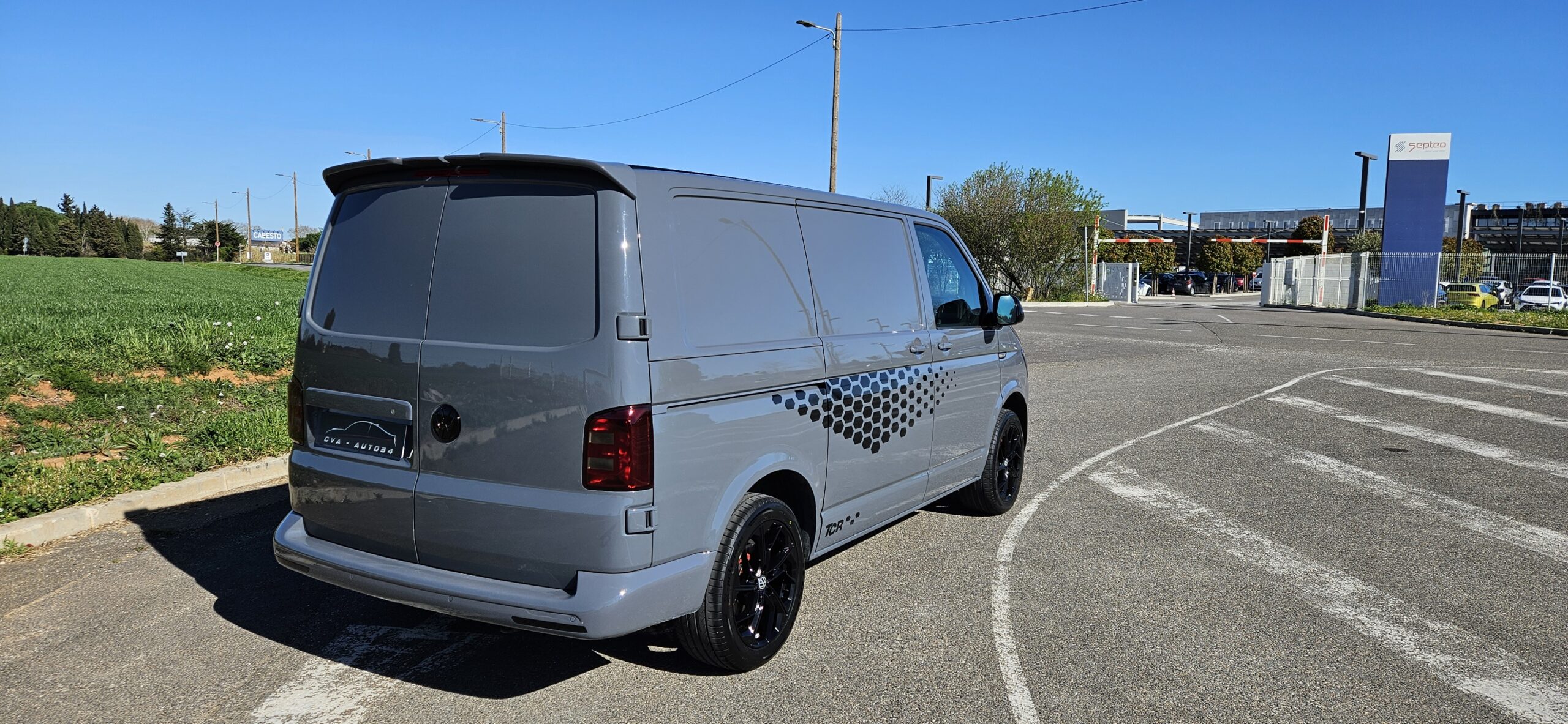 VOLKSWAGEN TRANSPORTER T6 2.0L TDI 150 CH “EDITION TCR”