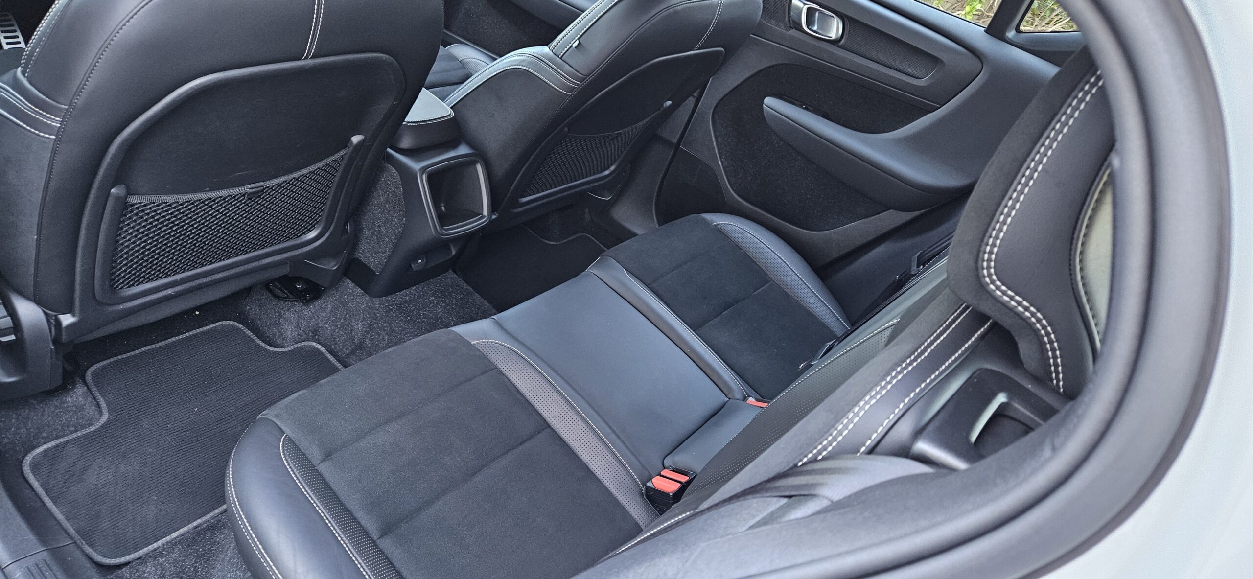 VOLVO XC 40 R-DESIGN 190CH BVA