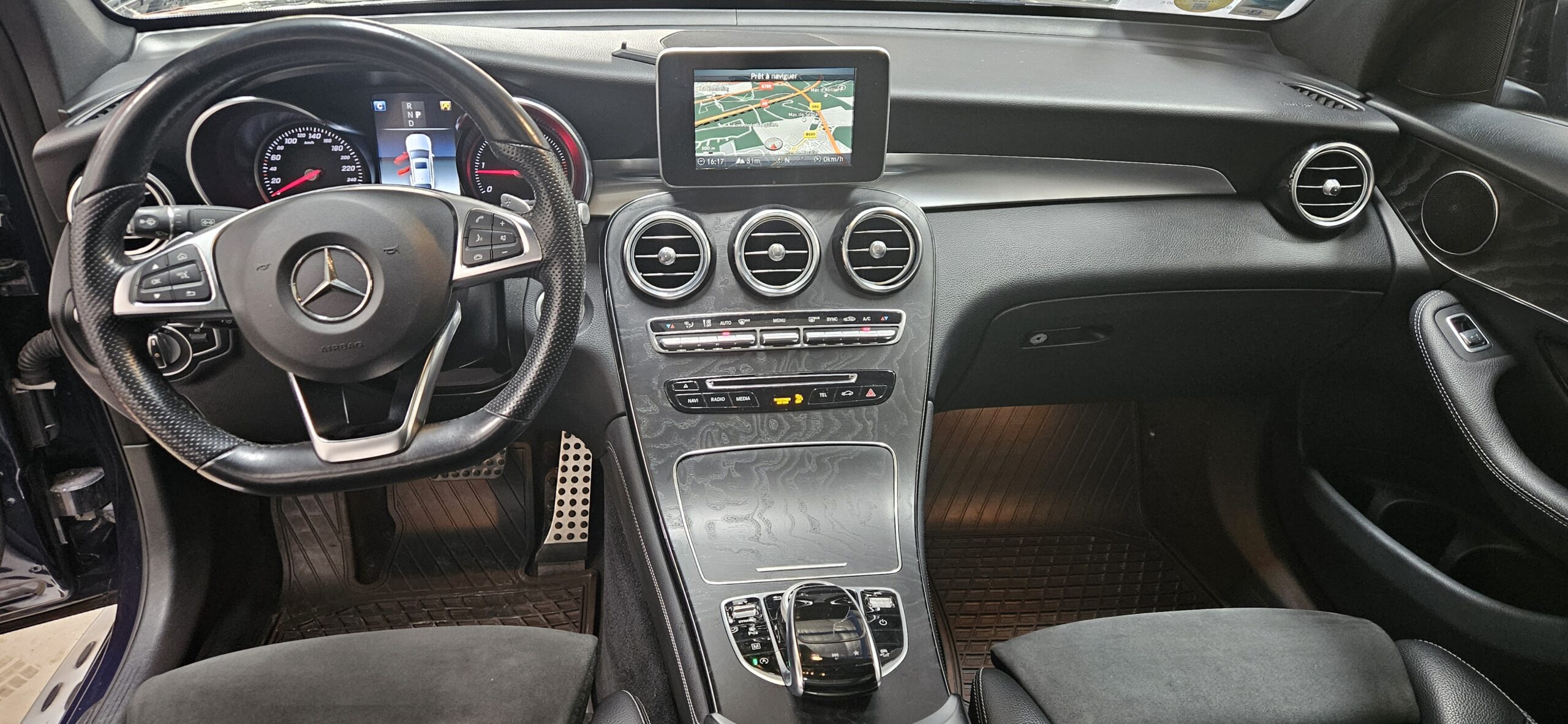 MERCEDES GLC COUPE 250D PACK AMG