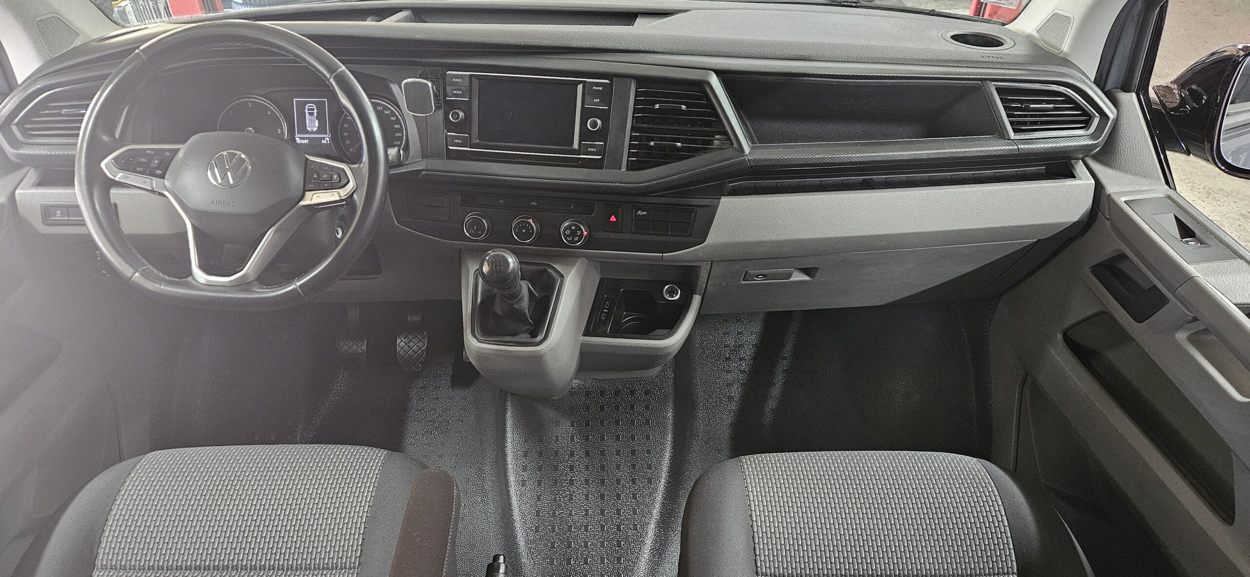 VOLKSWAGEN T6.1 2.0L TDI 150CH LOOK “TCR” PROCAB 5 PLACES