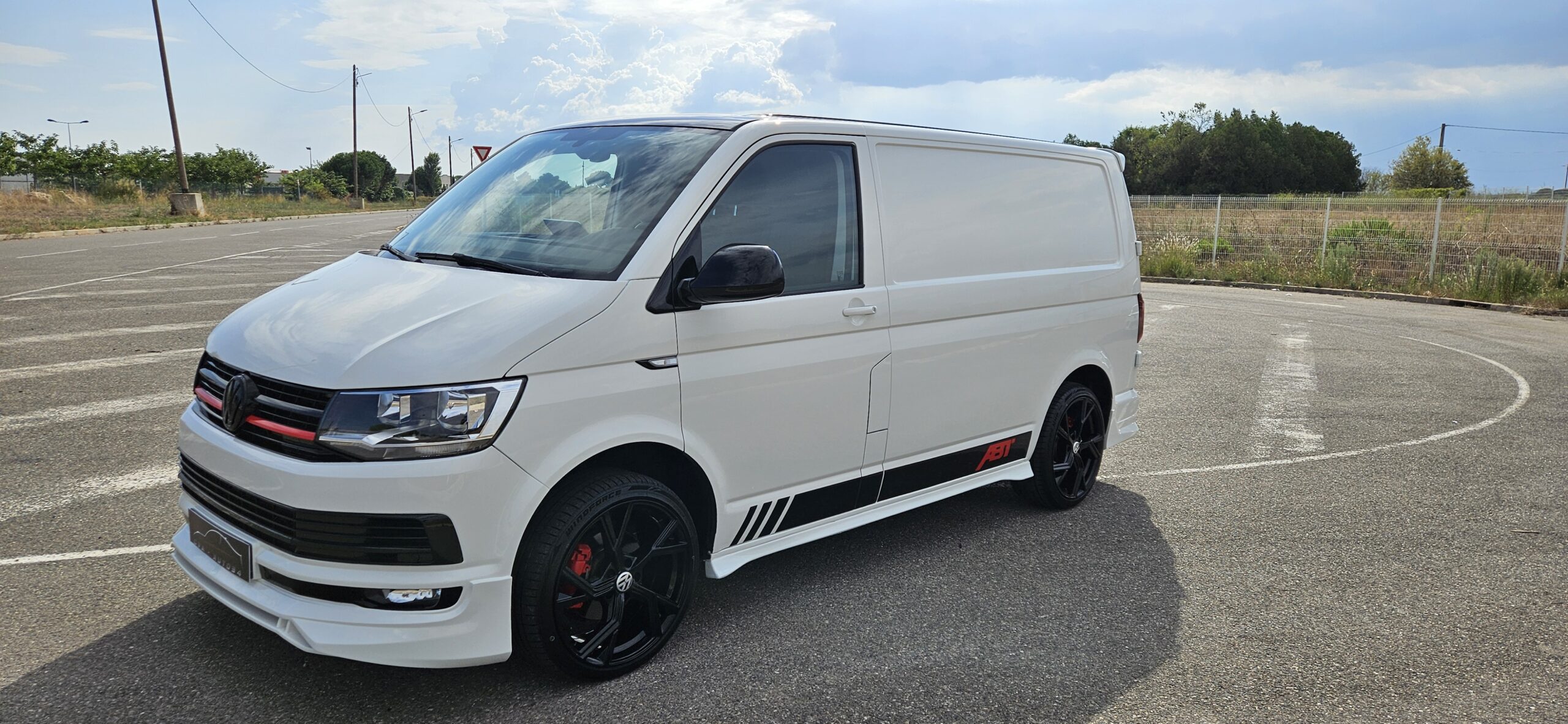 VOLKSWAGEN T6 2.0L TSI 150CH LOOK ABT