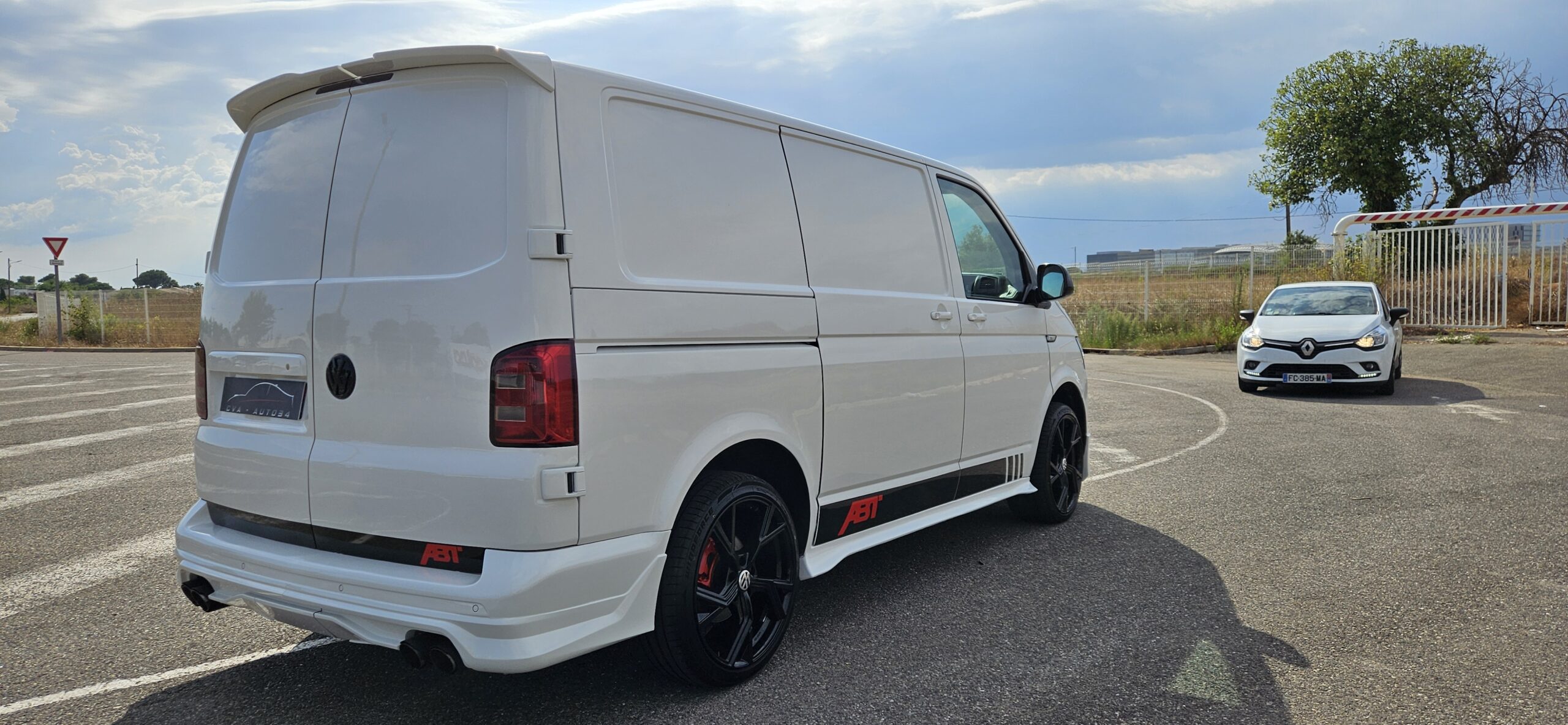 VOLKSWAGEN T6 2.0L TSI 150CH LOOK ABT