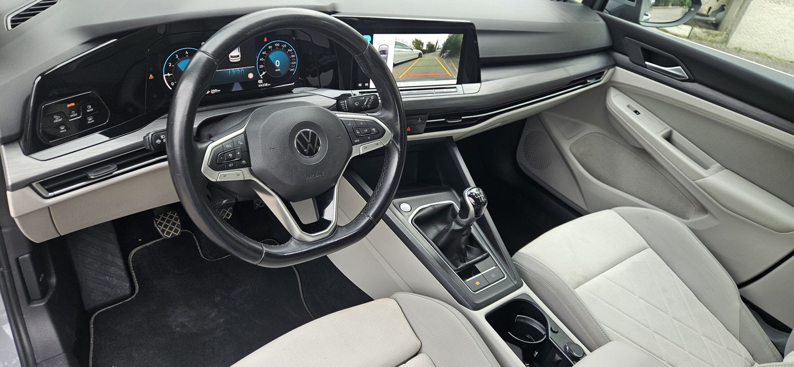 VOLKSWAGEN GOLF 8 1.5L TSI 130 CH STYLE