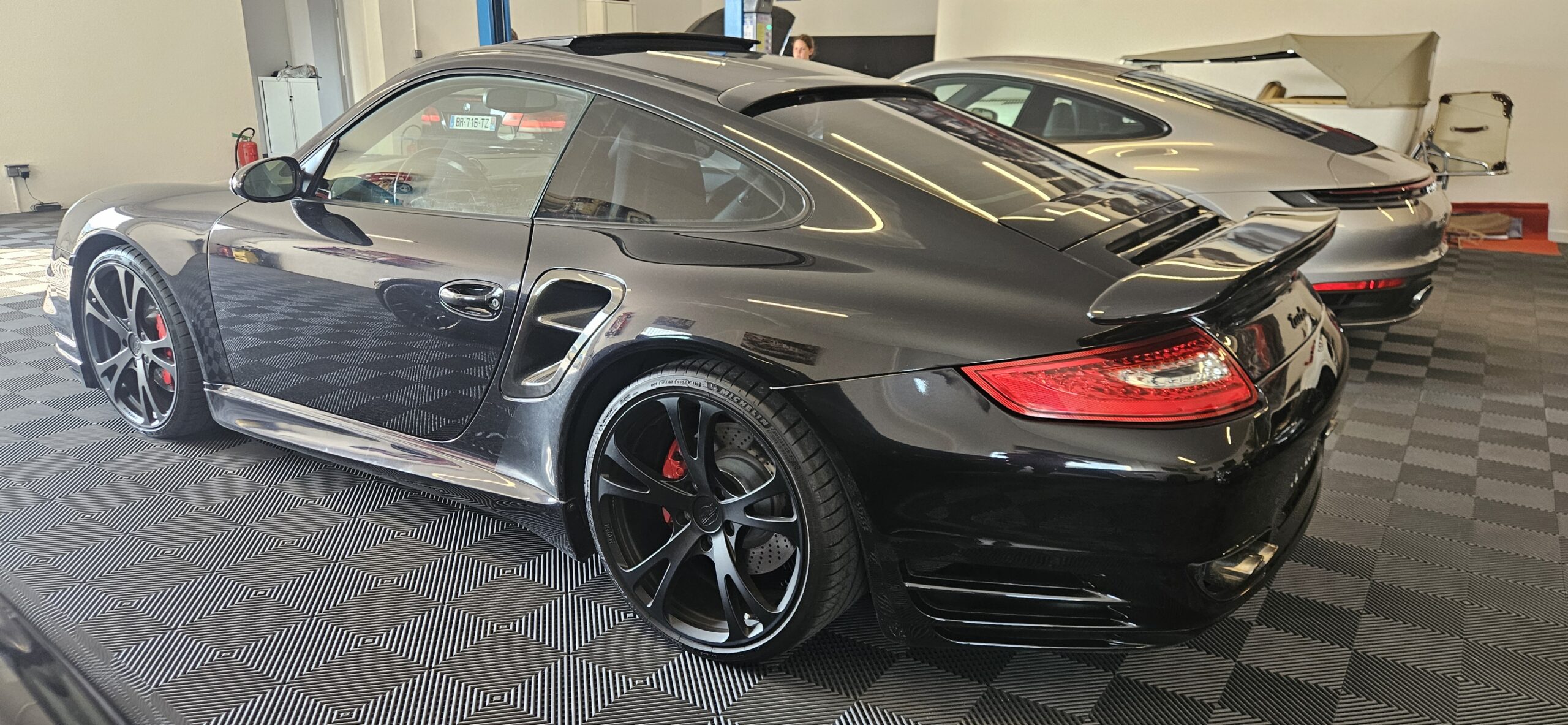 PORSCHE 997 TURBO 3.6L 520 CH PACK TECHART