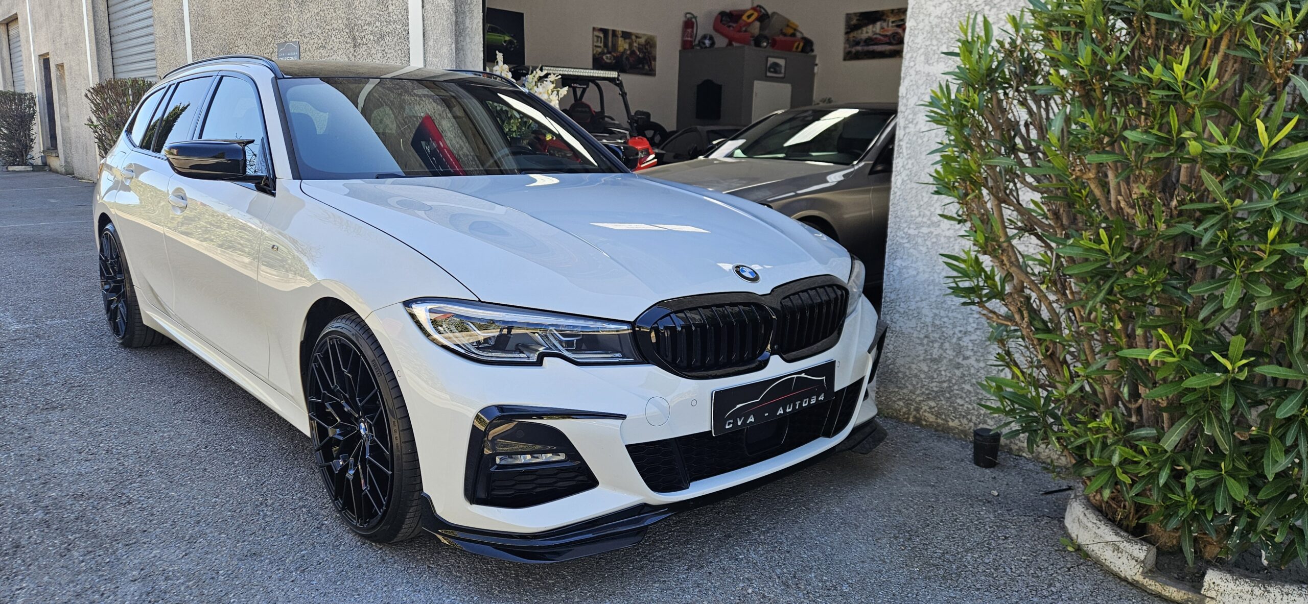 BMW 330e Touring Pack M 292CH Hybrid Rechargeable (Look M3 Touring)