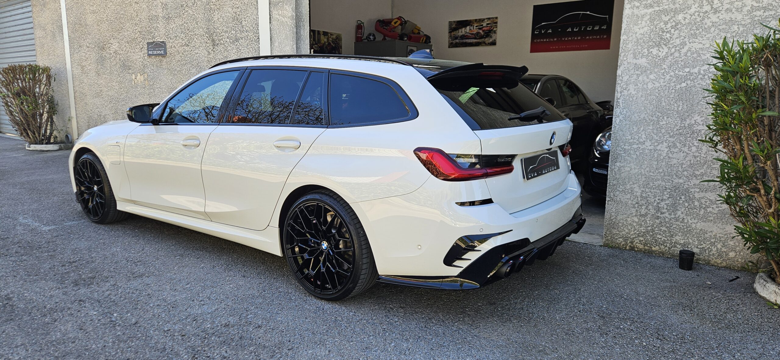 BMW 330e Touring Pack M 292CH Hybrid Rechargeable (Look M3 Touring)