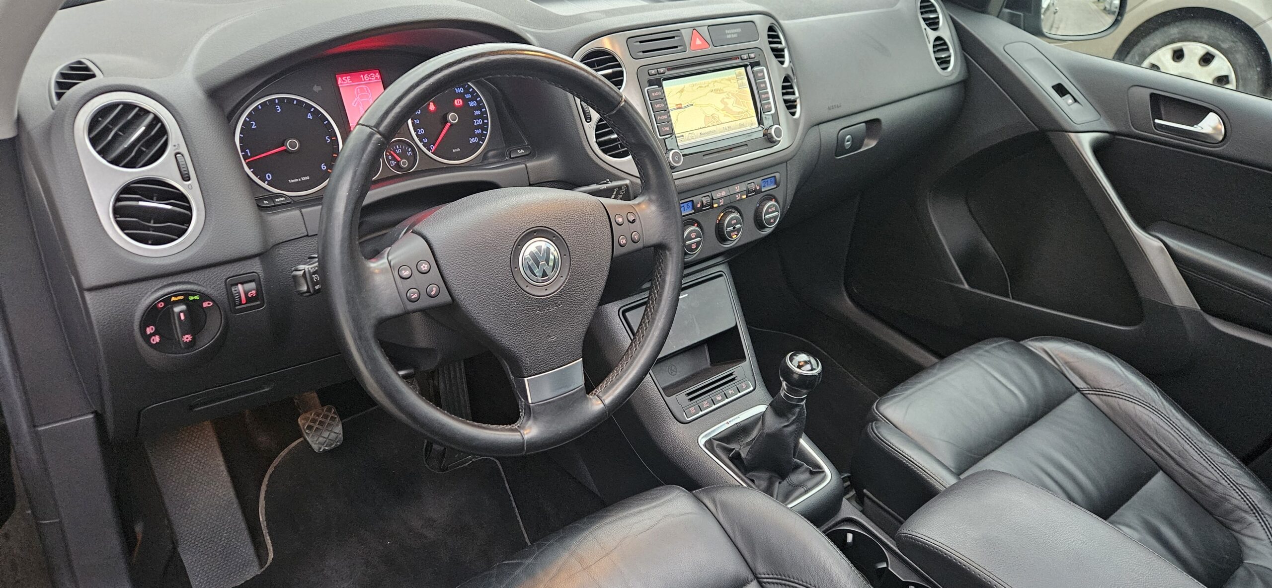 VOLKSWAGEN TIGUAN 2.0L TDI 170CH 4MOTION CARAT