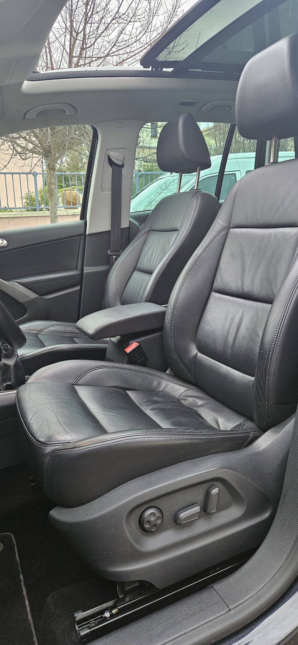 VOLKSWAGEN TIGUAN 2.0L TDI 170CH 4MOTION CARAT