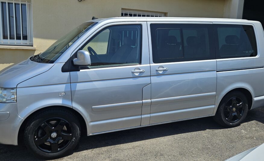 VOLKSWAGEN MULTIVAN 3.2L V6 235CH HIGHLINE