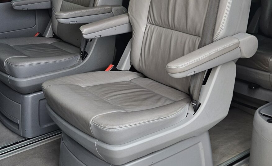 VOLKSWAGEN MULTIVAN 3.2L V6 235CH HIGHLINE