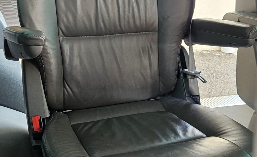 VOLKSWAGEN MULTIVAN 3.2L V6 235CH HIGHLINE