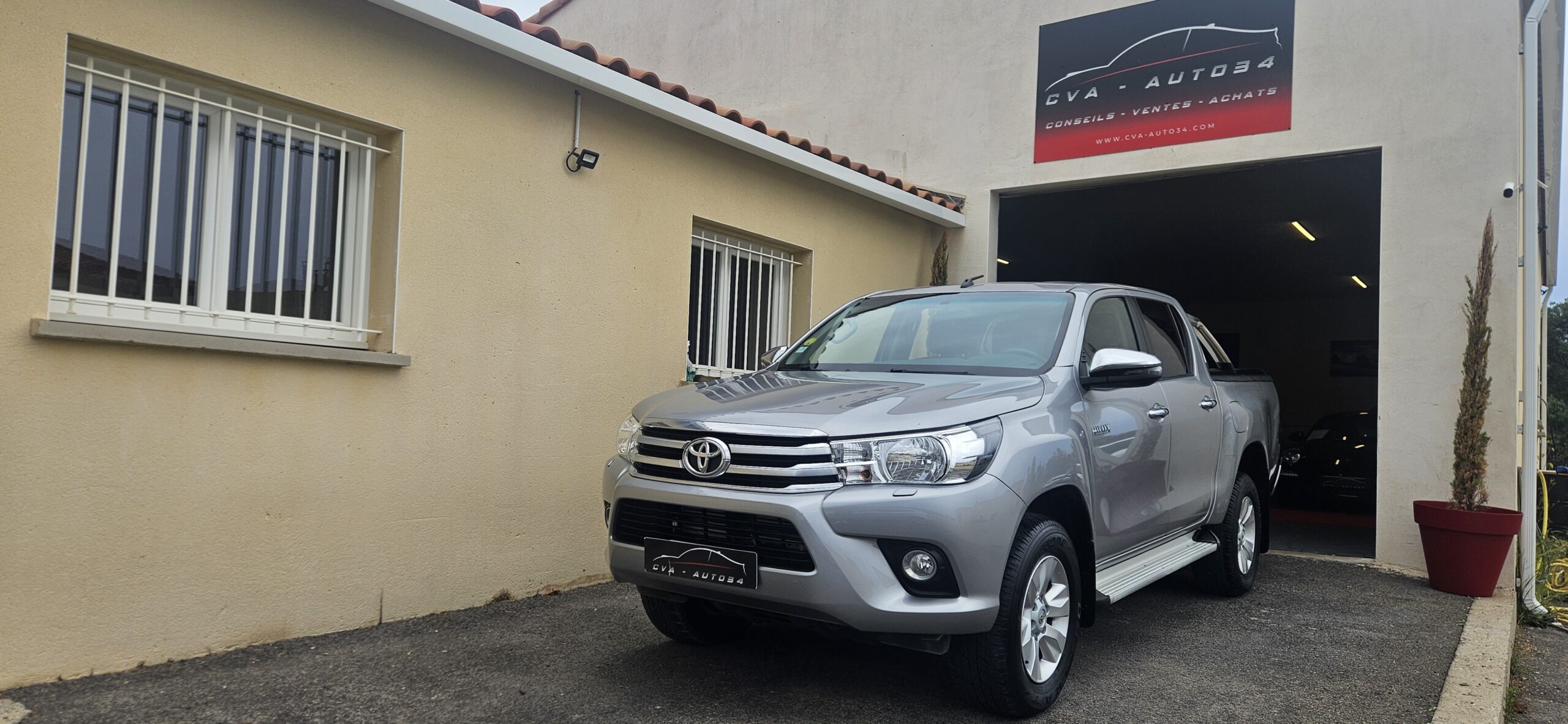 TOYOTA HILUX DOUBLE CABINE 2.4L TD 150CH LEGEND