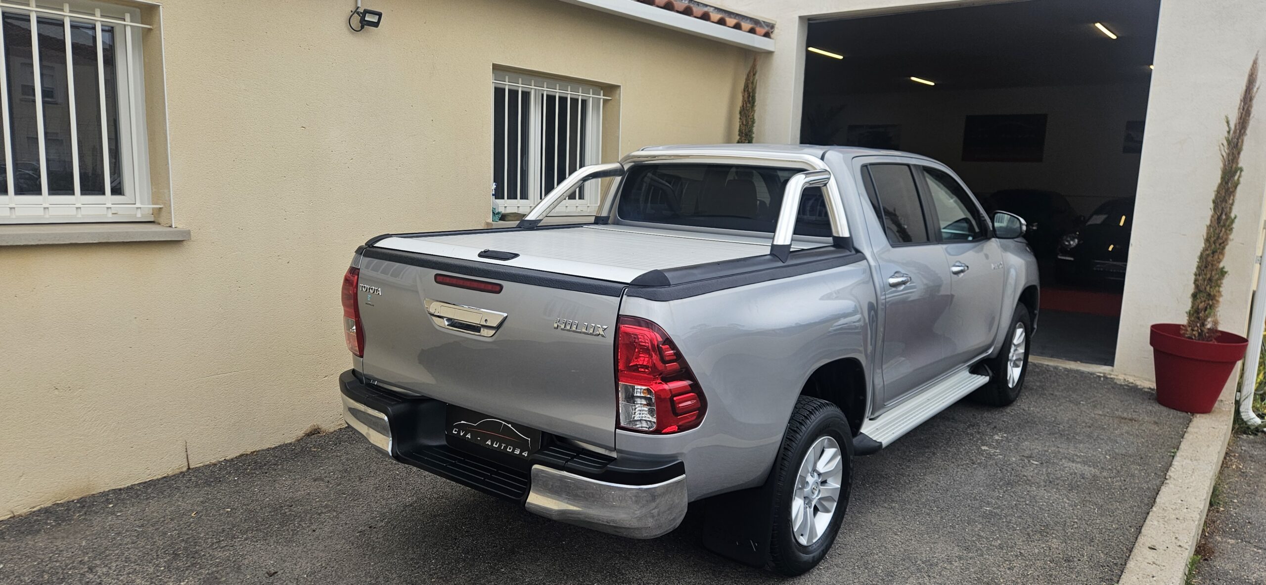TOYOTA HILUX DOUBLE CABINE 2.4L TD 150CH LEGEND