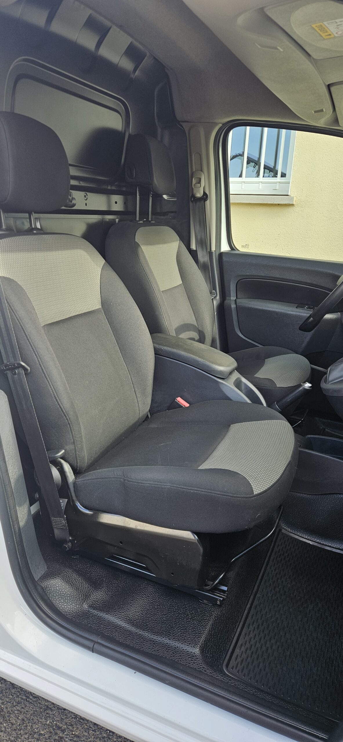 RENAULT KANGOO 1.5L DCI 90 CH EXTRA R-LINK BOITE AUTO AVEC GIRAFON