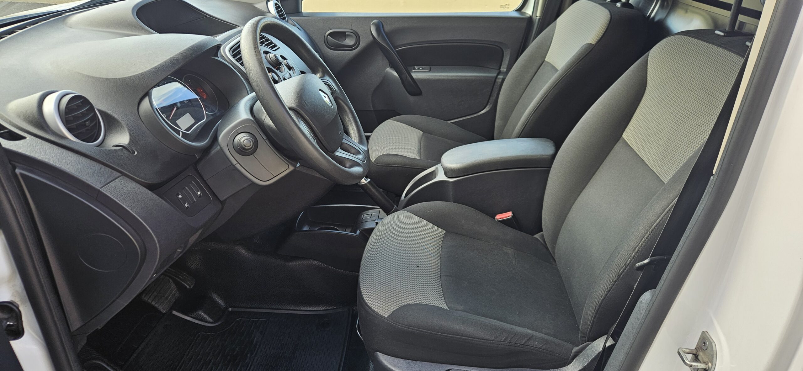 RENAULT KANGOO 1.5L DCI 90 CH EXTRA R-LINK BOITE AUTO AVEC GIRAFON