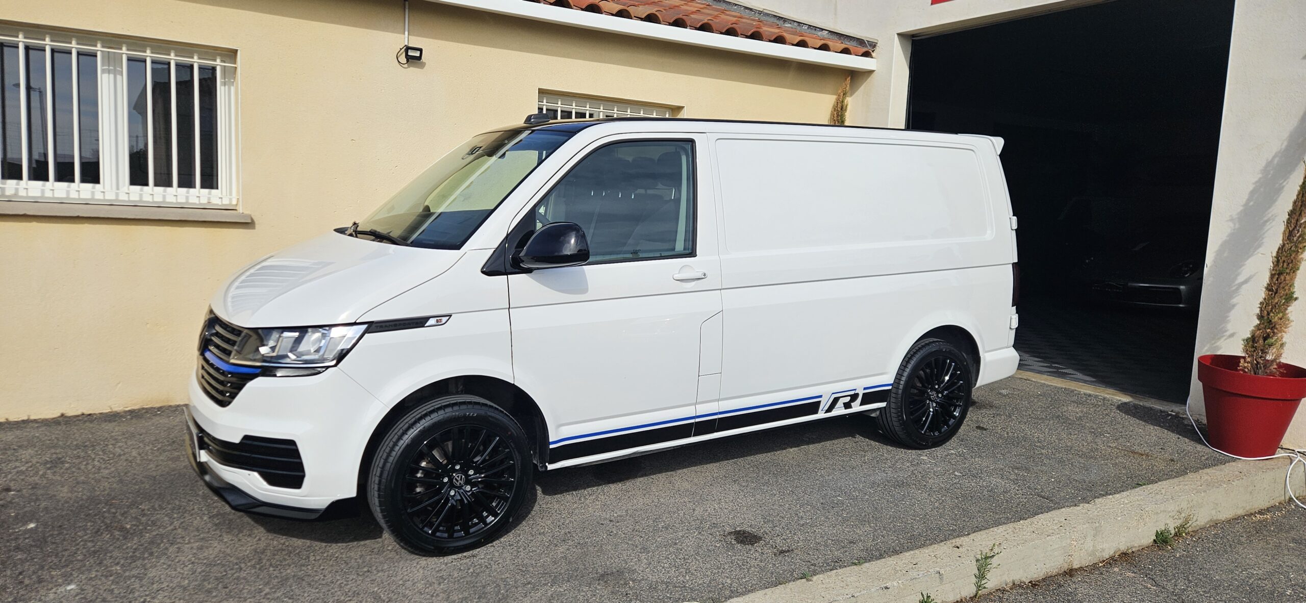 VOLKSWAGEN TRANSPORTER T6.1 2.0L TDI 110 CH LOOK R