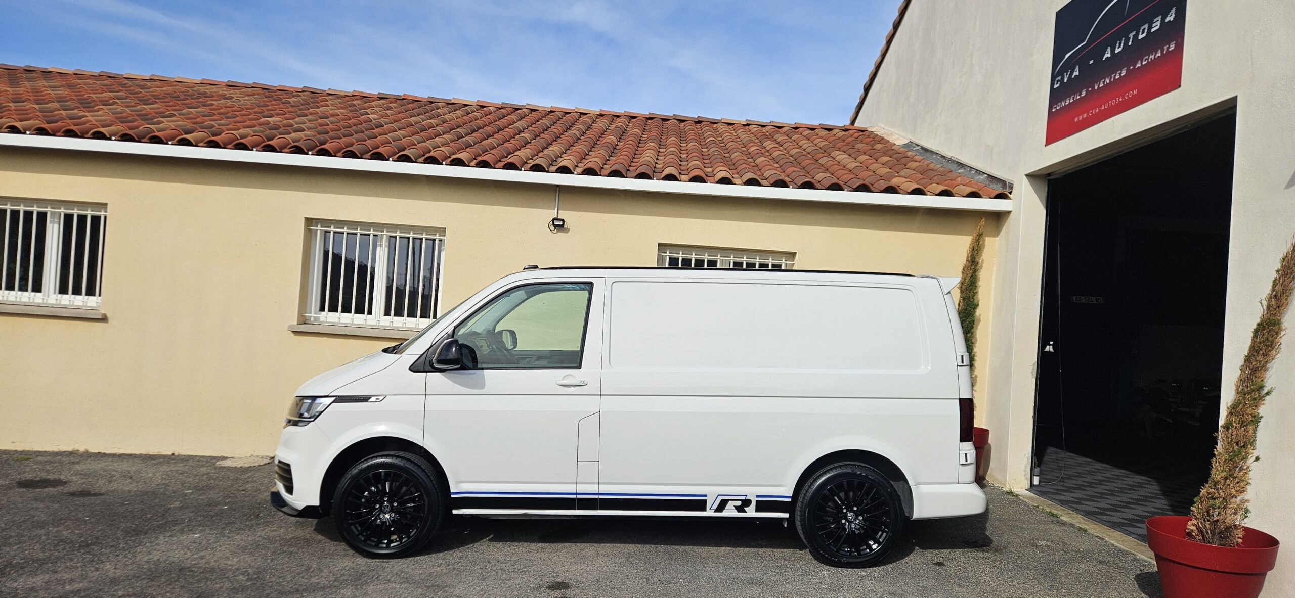 VOLKSWAGEN TRANSPORTER T6.1 2.0L TDI 110 CH LOOK R