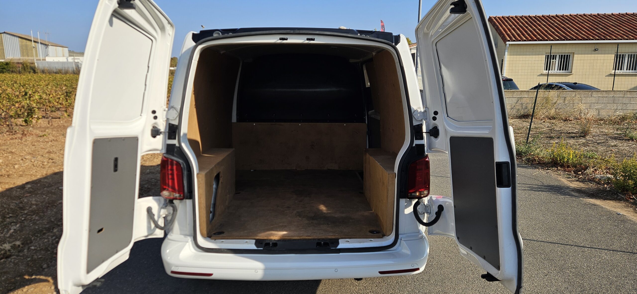 VOLKSWAGEN TRANSPORTER T6.1 2.0L TDI 110 CH LOOK ABT