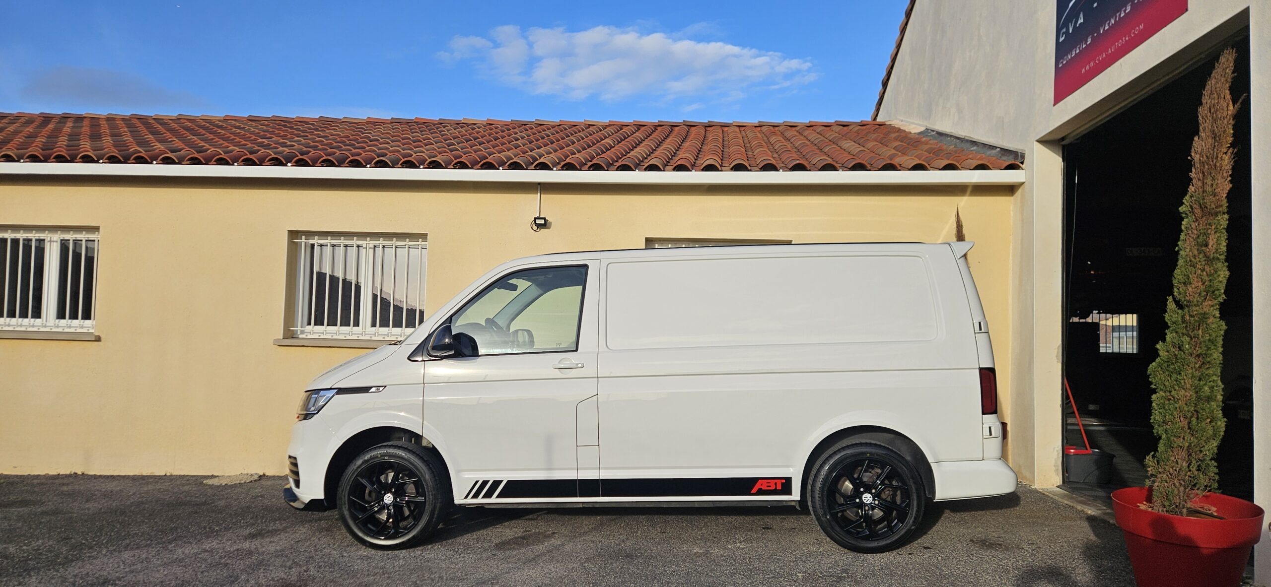 VOLKSWAGEN TRANSPORTER T6.1 2.0L TDI 110 CH LOOK ABT