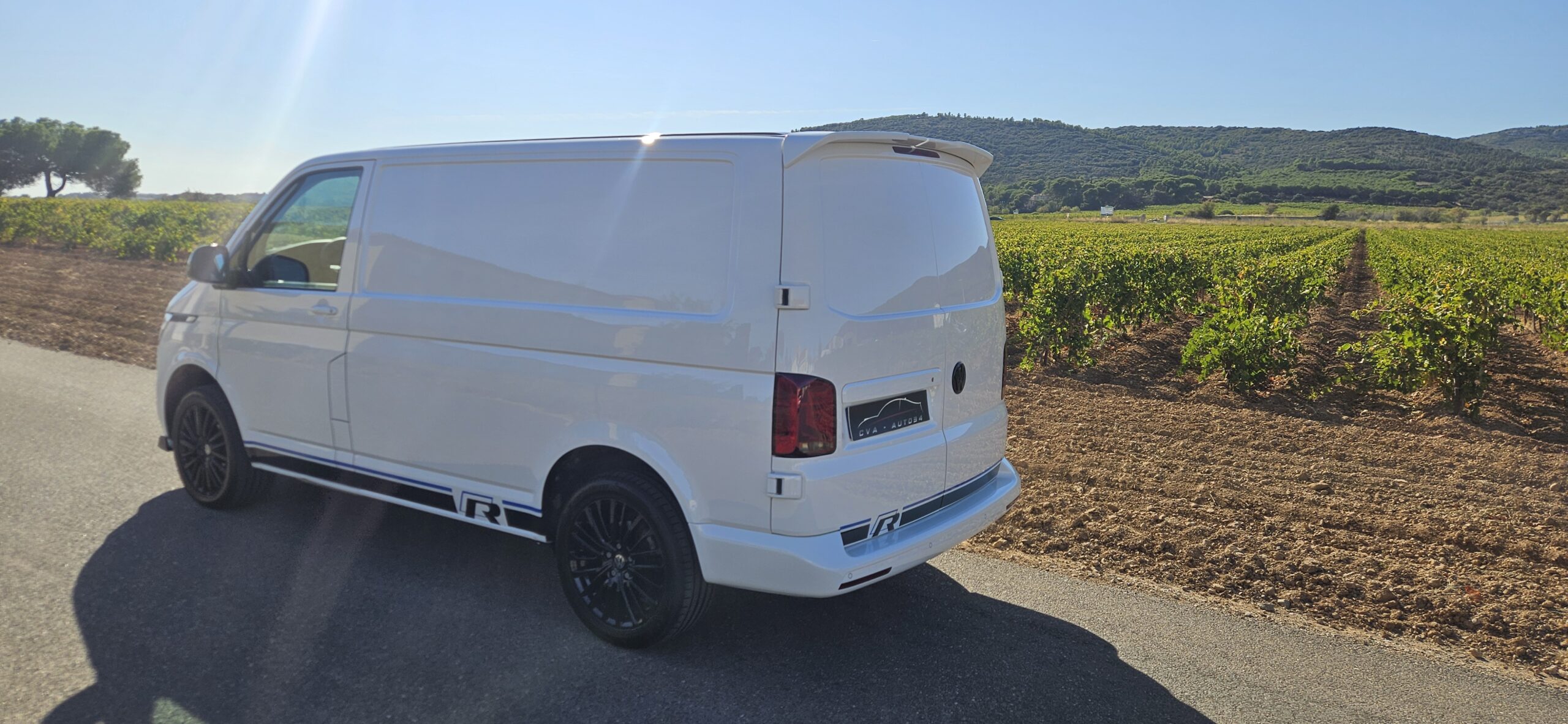 VOLKSWAGEN TRANSPORTER T6.1 2.0L TDI 110 CH LOOK R