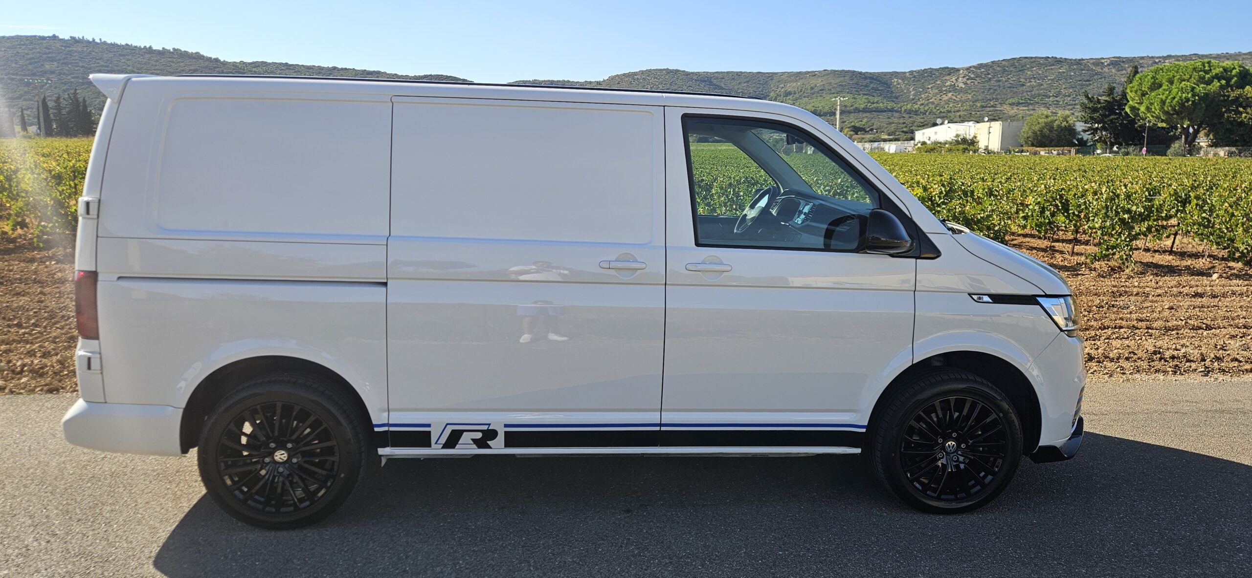 VOLKSWAGEN TRANSPORTER T6.1 2.0L TDI 110 CH LOOK R