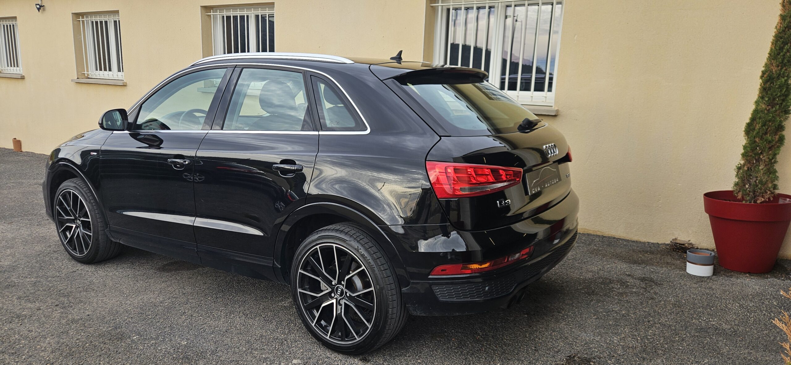 AUDI Q3 1.5L TFSI 150 CH S-LINE BOITE AUTO