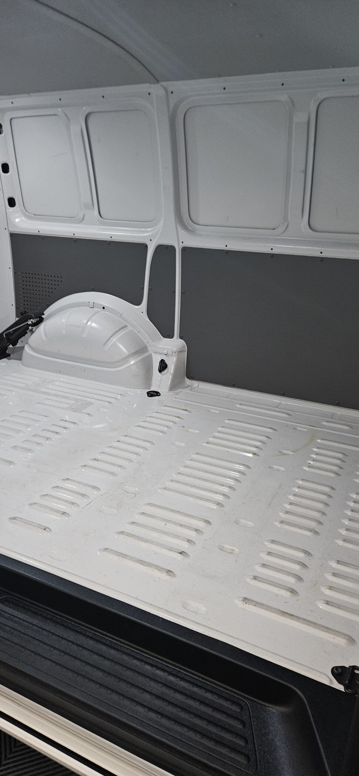 VOLKSWAGEN TRANSPORTER T6.1 2.0L TDI 110 CH LOOK R