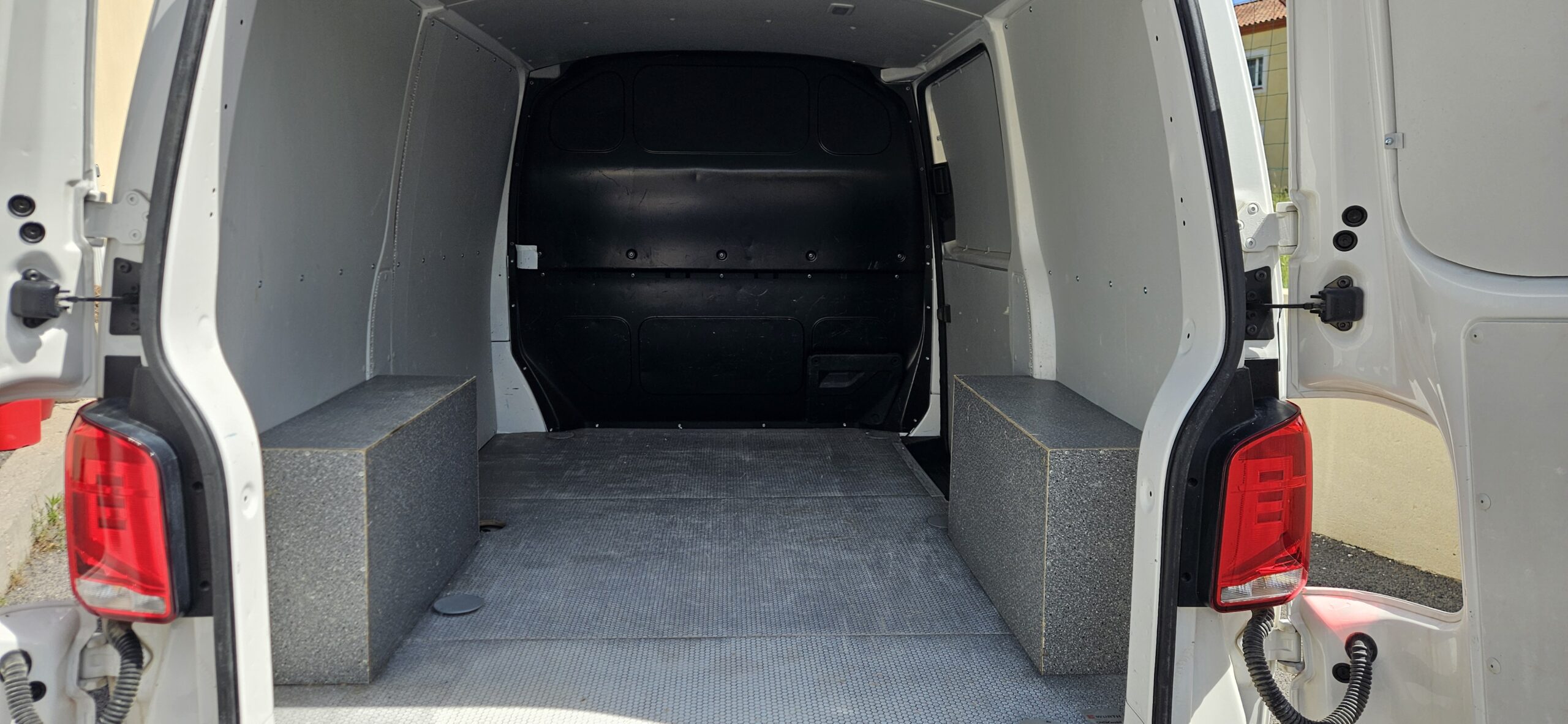 VOLKSWAGEN TRANSPORTER T6.1 2.0L TDI 150 CH LOOK EDITION