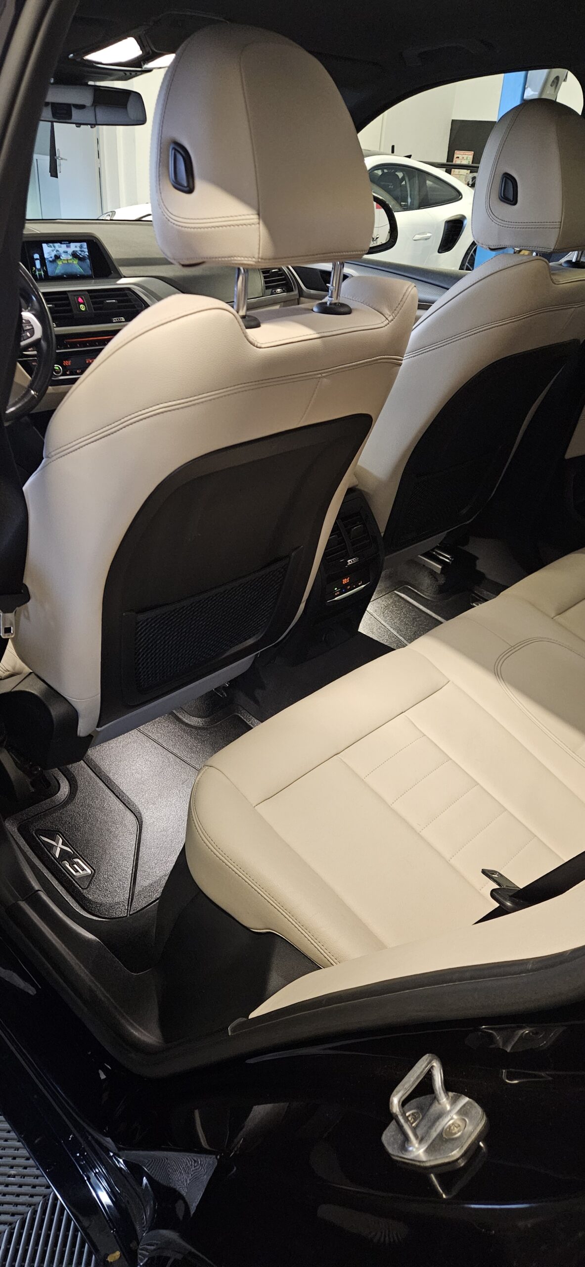 BMW X3 M 40i 3.0L 6 CYLINDRES 360CH X-DRIVE