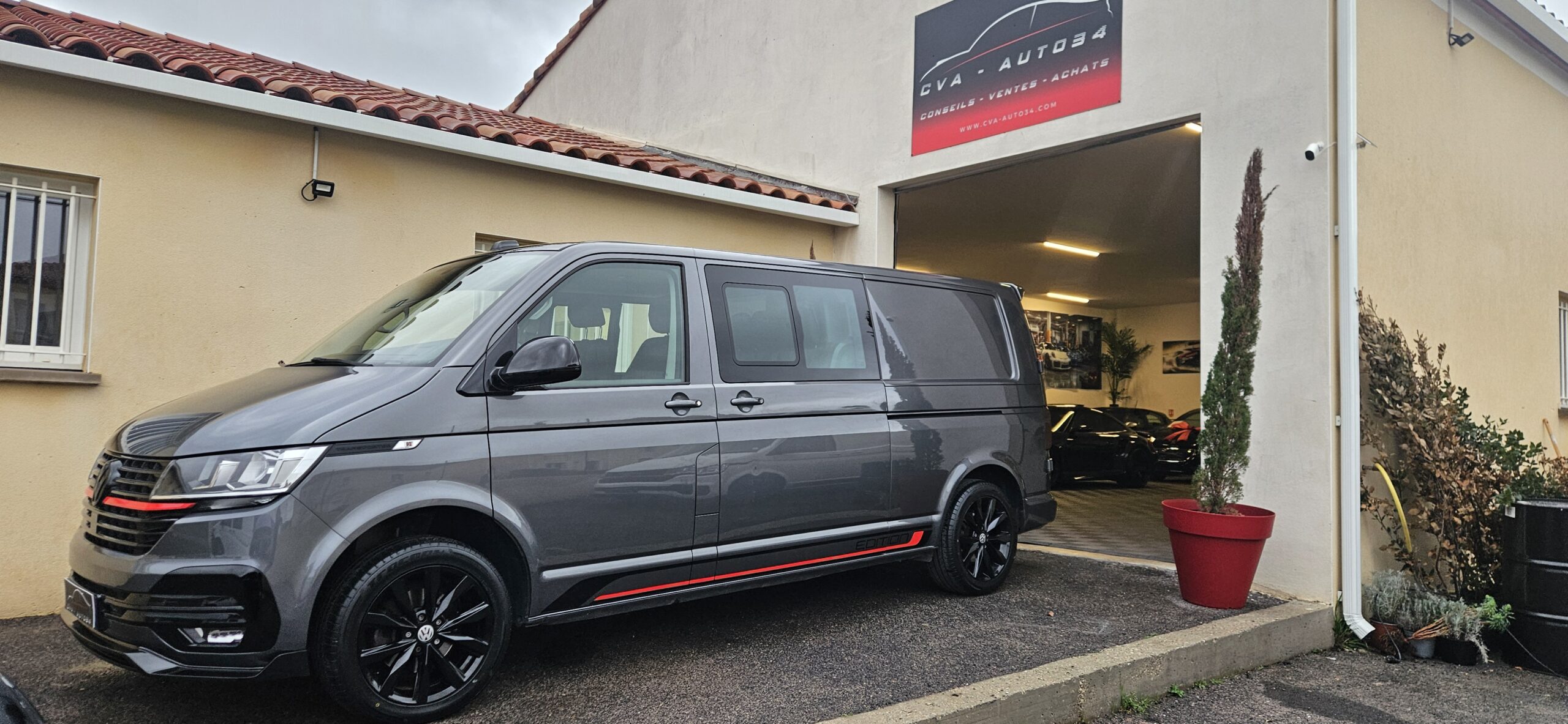 VOLKSWAGEN TRANSPORTER T6.1 PROCAB DSG LOOK EDITION