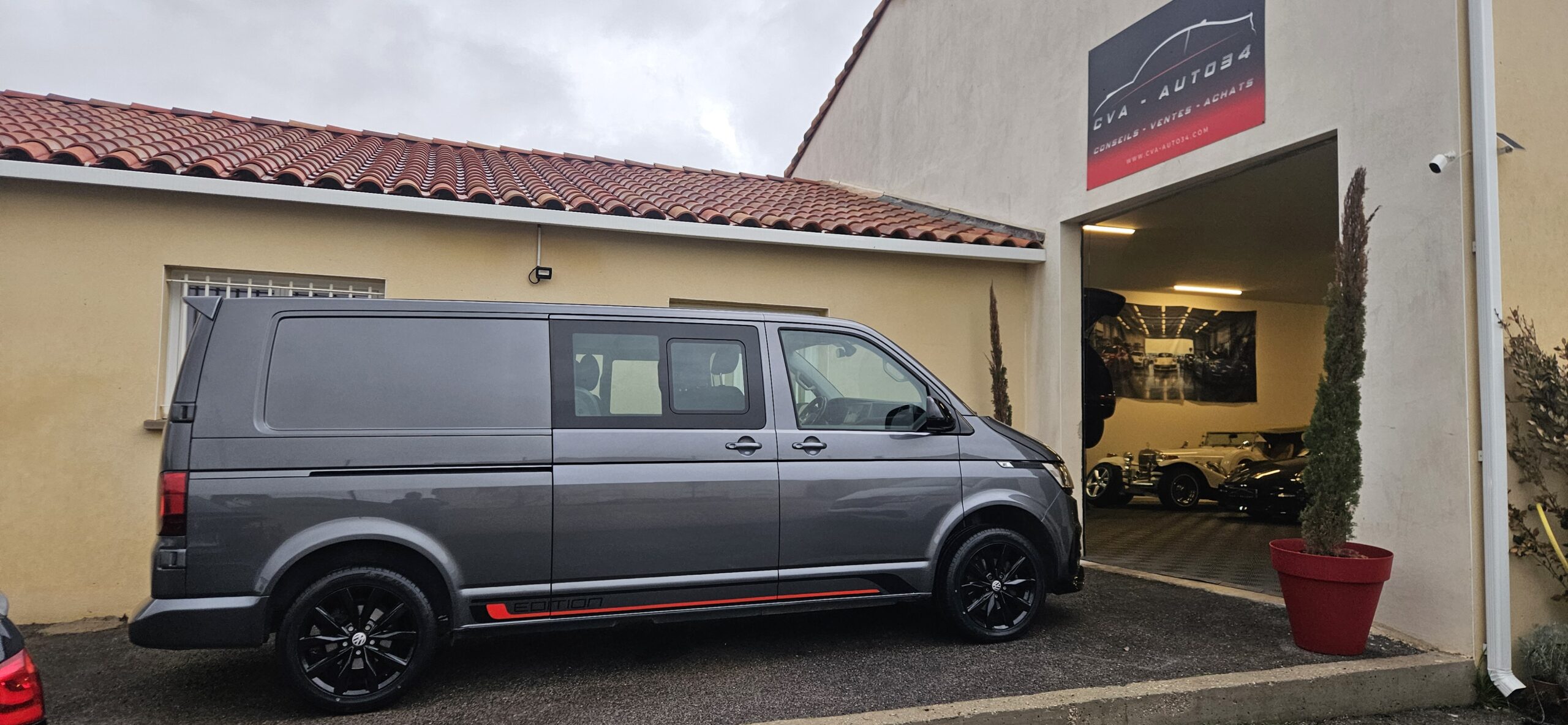 VOLKSWAGEN TRANSPORTER T6.1 PROCAB DSG LOOK EDITION