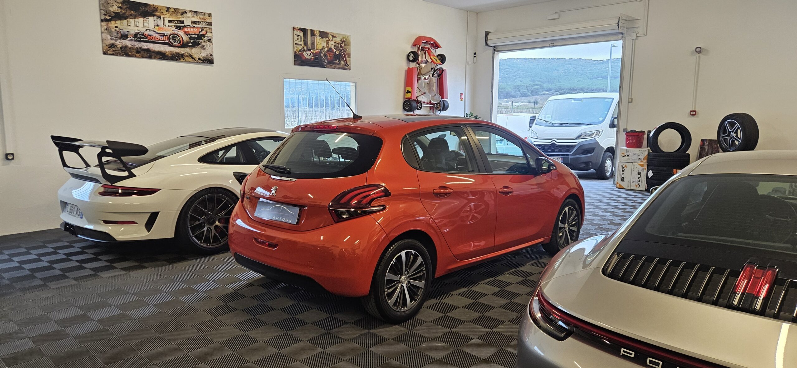 PEUGEOT 208 1.2L VTI 82CH