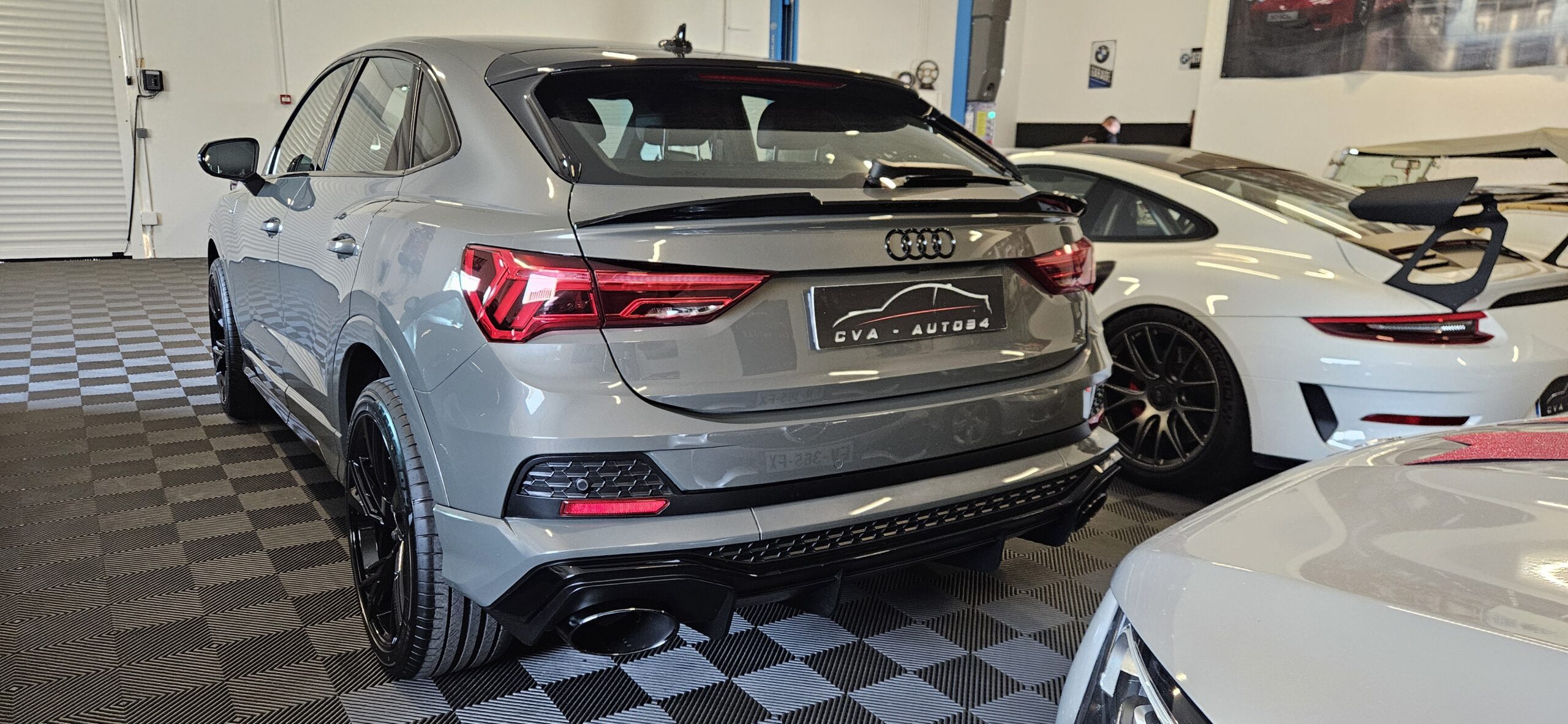 AUDI Q3 SPORTBACK 40 TDI 200 CH S-LINE S-TRONIC LOOK RSQ3