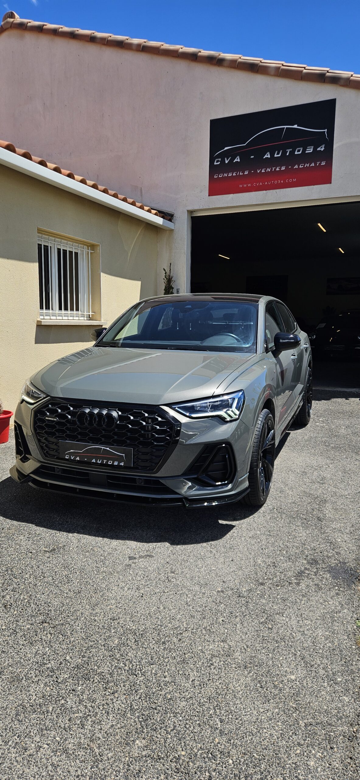 AUDI Q3 SPORTBACK 40 TDI 200 CH S-LINE S-TRONIC LOOK RSQ3