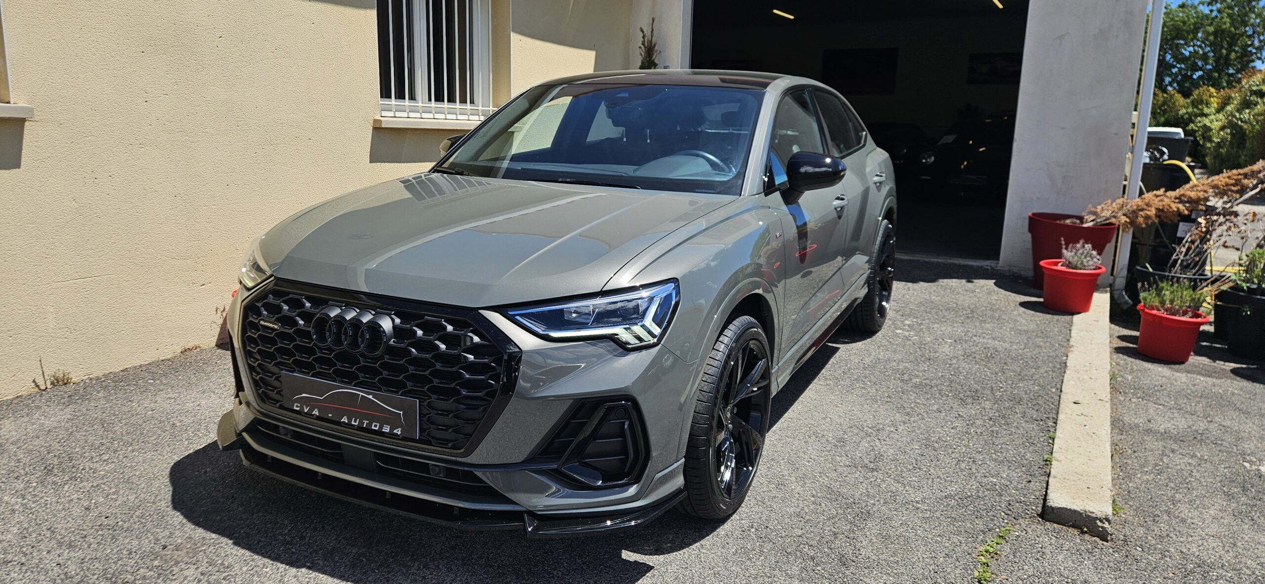 AUDI Q3 SPORTBACK 40 TDI 200 CH S-LINE S-TRONIC LOOK RSQ3