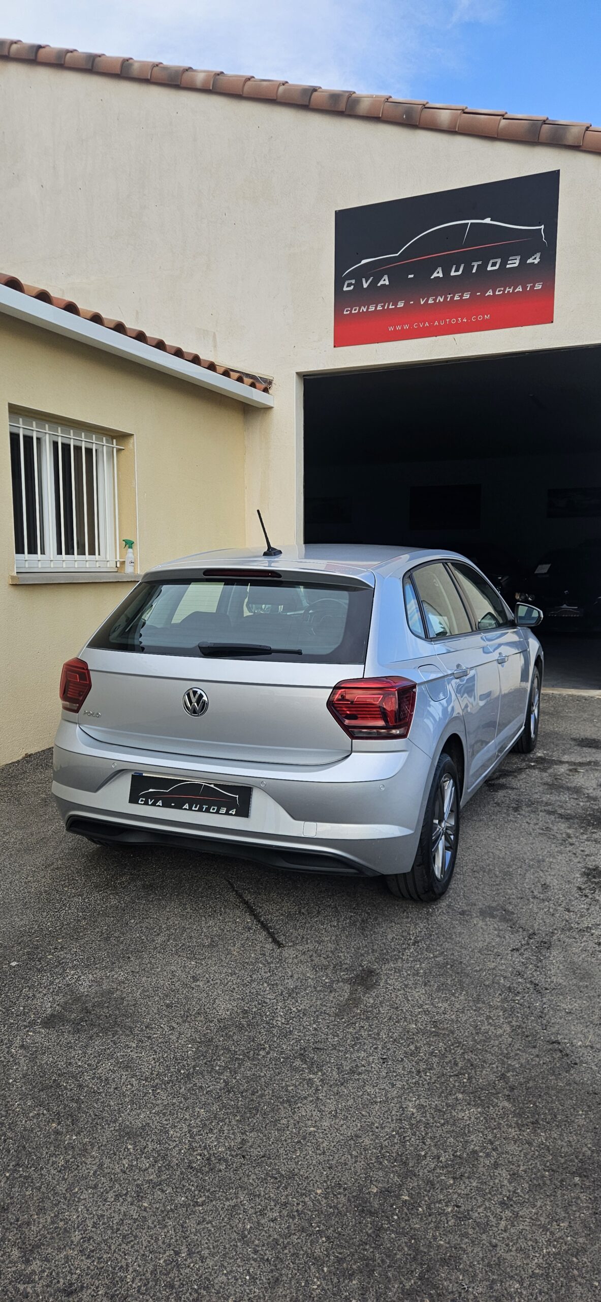VOLKSWAGEN POLO 1.0L TSI 95 CH CARAT