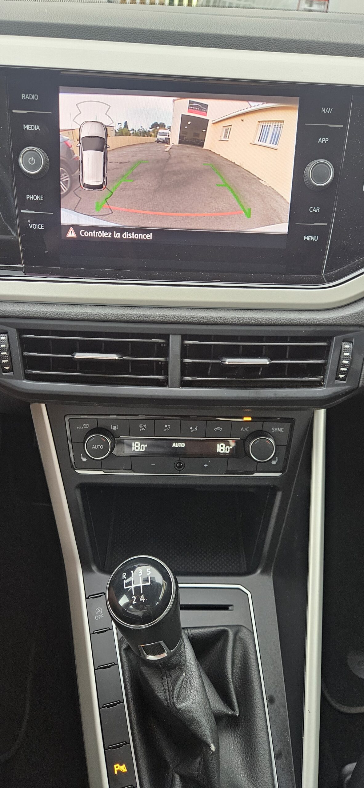 VOLKSWAGEN POLO 1.0L TSI 95 CH CARAT