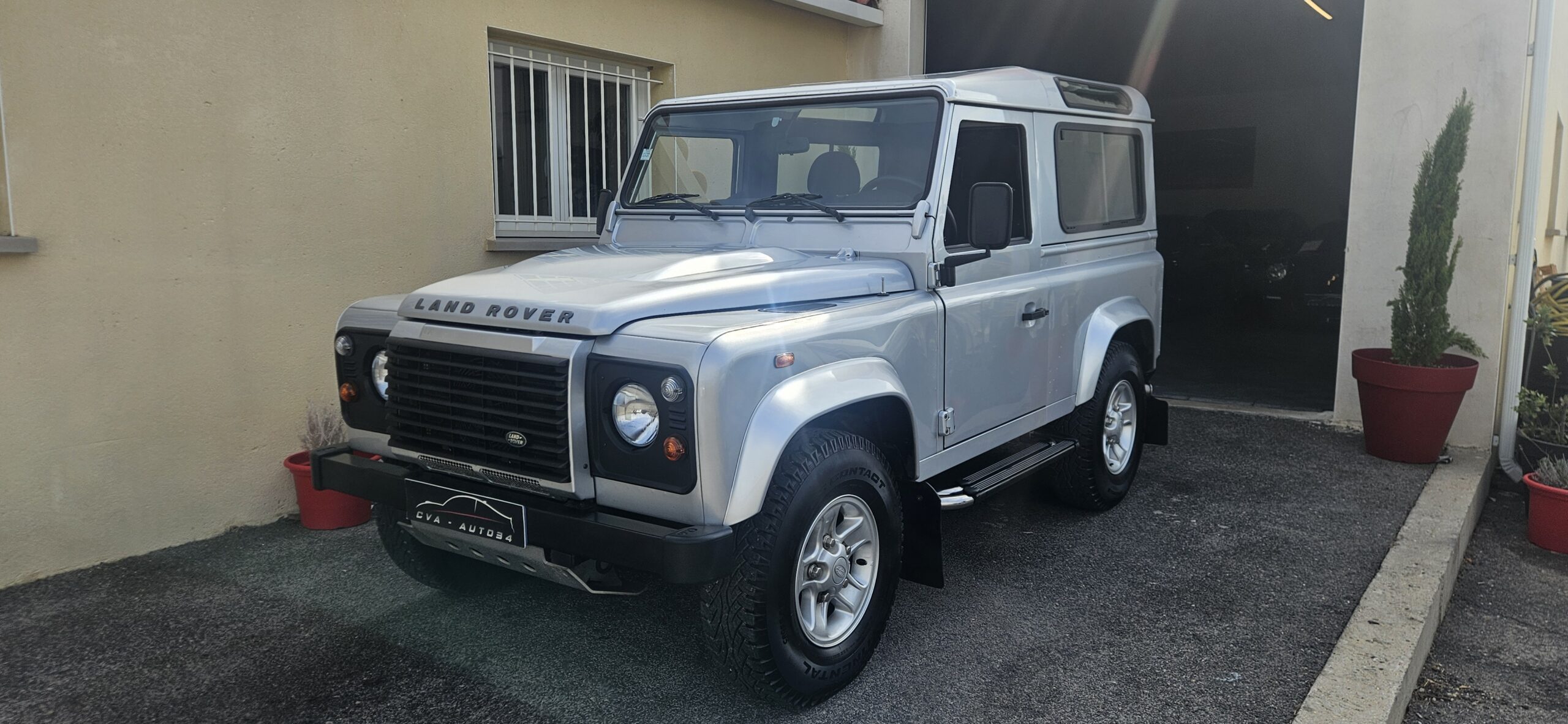 LAND ROVER DEFENDER 90 TD4 122 CH 4 PLACES