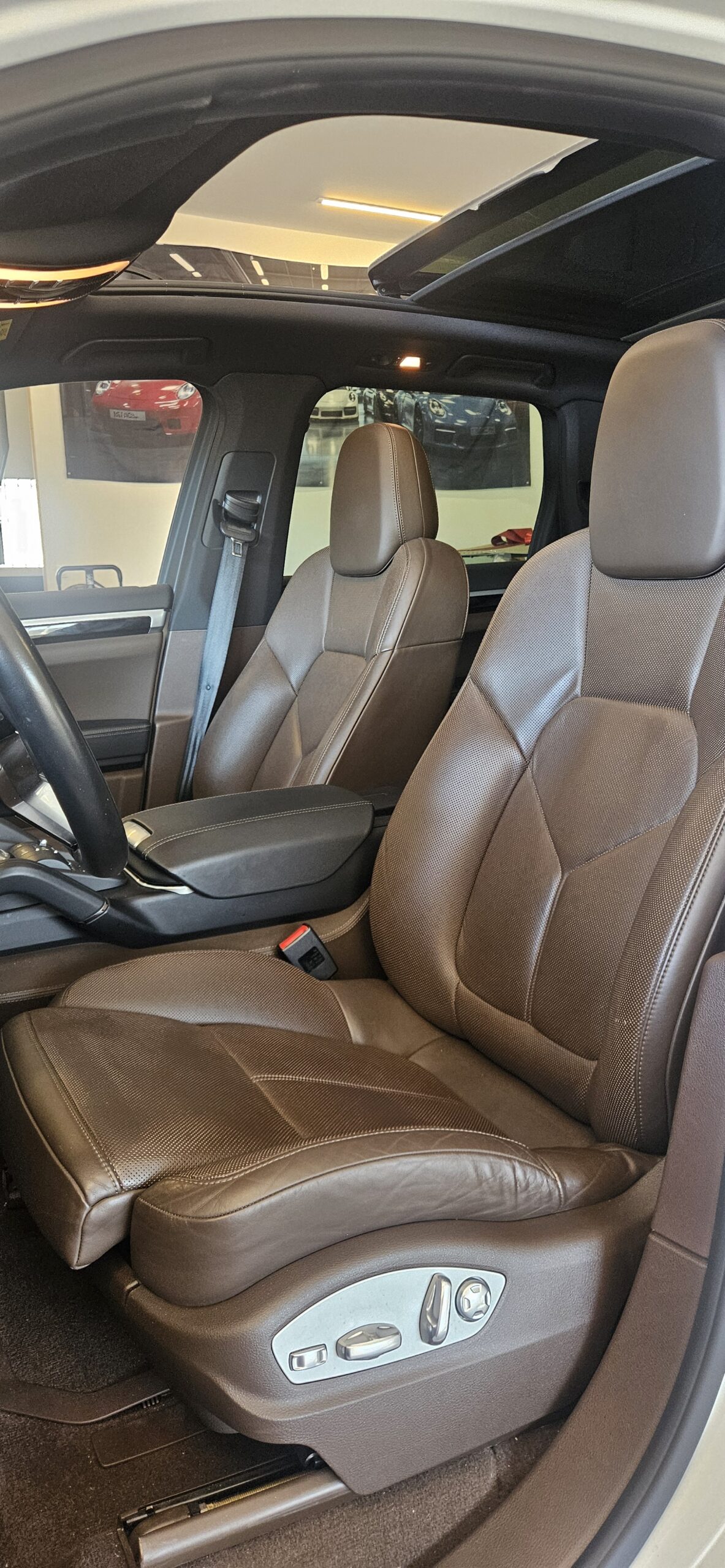 PORSCHE CAYENNE S 3.0L HYBRID 416CH