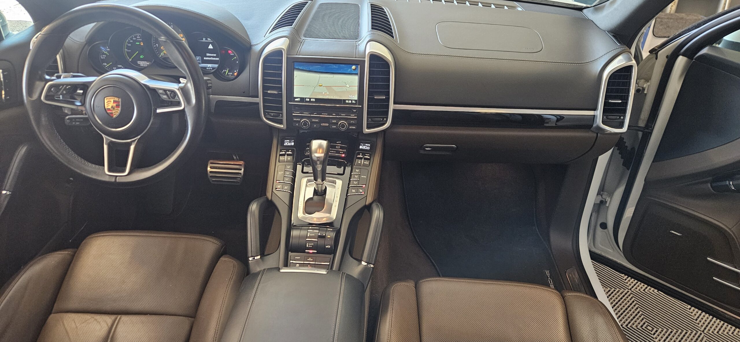PORSCHE CAYENNE S 3.0L HYBRID 416CH
